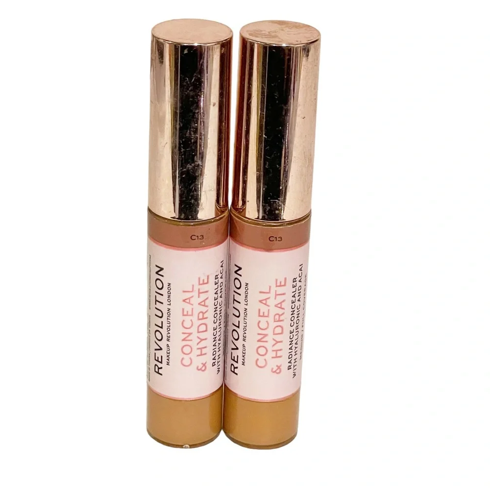 Makeup REVOLUTION C13 CONCEAL & HYDRATE Radiance CONCEALER 0.45 oz‎ Makeup